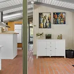 Дом отдыха 3 Bedroom Beautiful In *