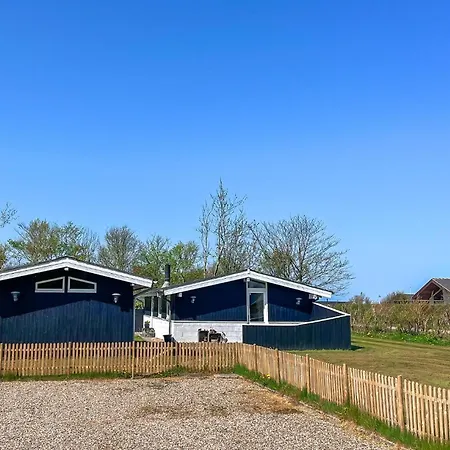 Дом отдыха 3 Bedroom Beautiful In *